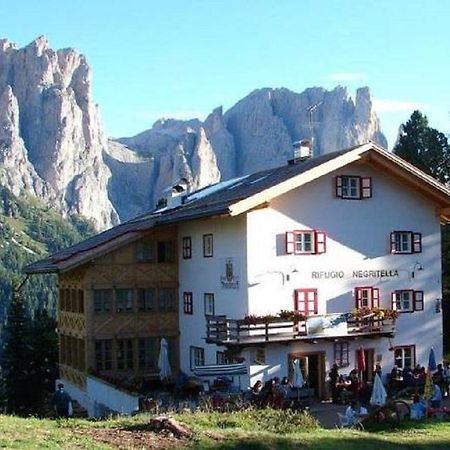 Rifugio Negritella Hotel Pozza di Fassa Buitenkant foto
